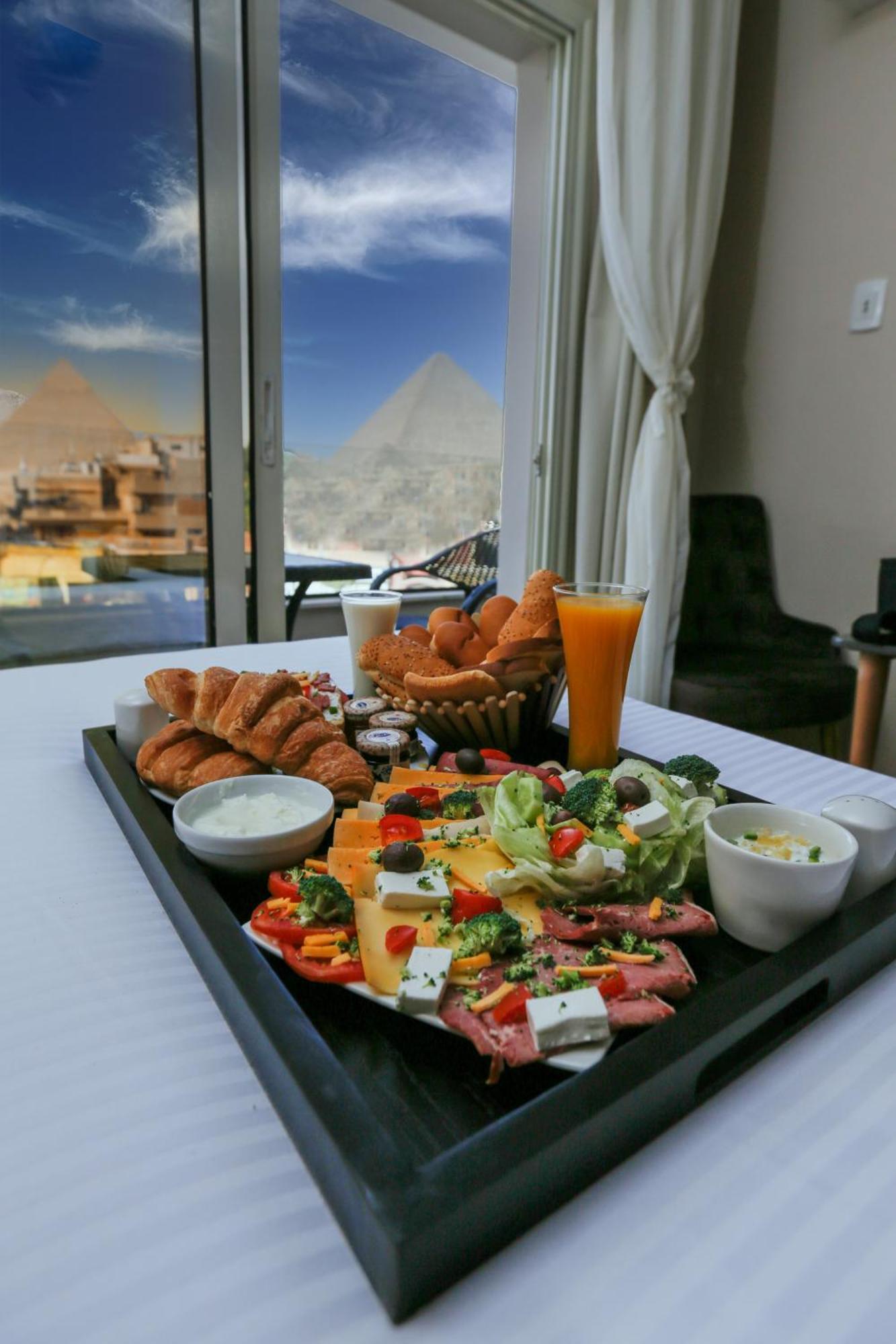 Hotel Steps In Pyramids View Kafret el-Gabal Exterior foto